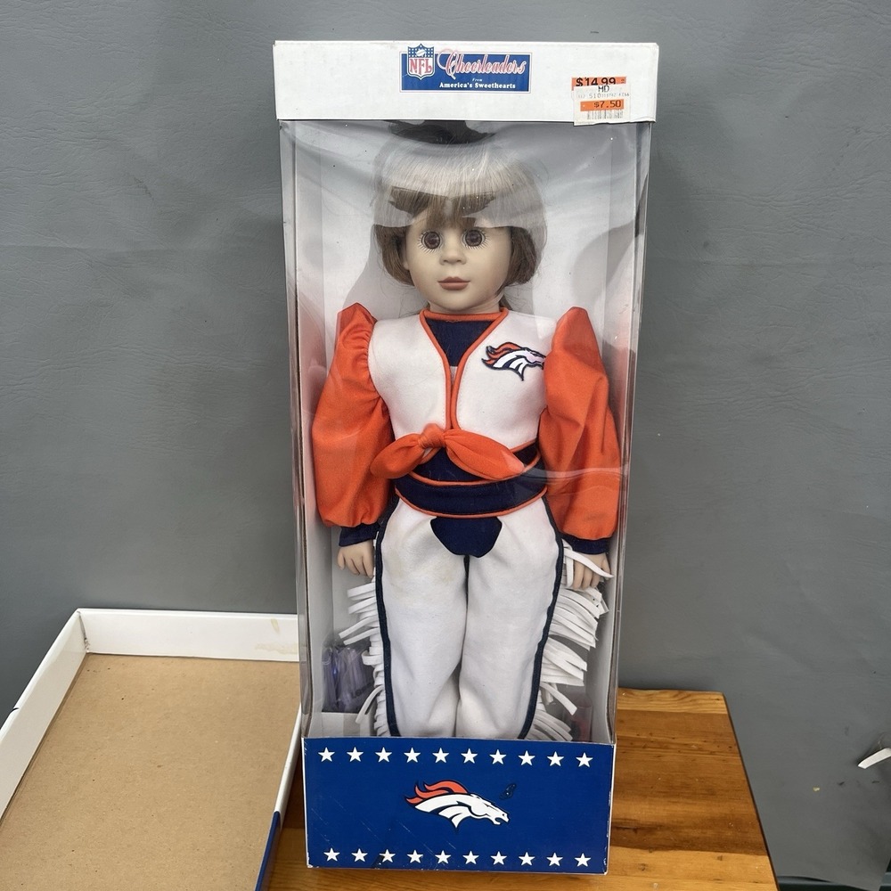 Broncos NFL Cheerleader Americas Sweethearts 18in Doll Denver Broncos Vtg 90s